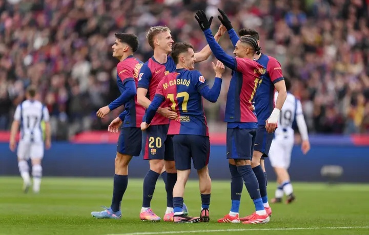 benfica vs barcelona.. معلق مباراة برشلونة وبنفيكا في دوري أبطال أوروبا 2025 والقنوات الناقلة