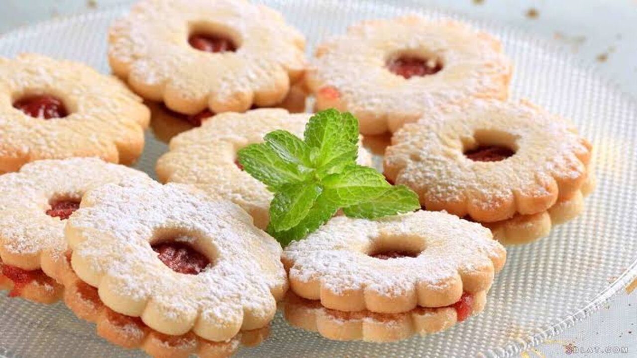 نواعم العيد.. خطوات تحضير بسكويت السابليه الناعم والهش اللذيذ فى دقائق معدودة في البيت 2 نواعم العيد.. خطوات تحضير بسكويت السابليه الناعم والهش اللذيذ فى دقائق معدودة في البيت
