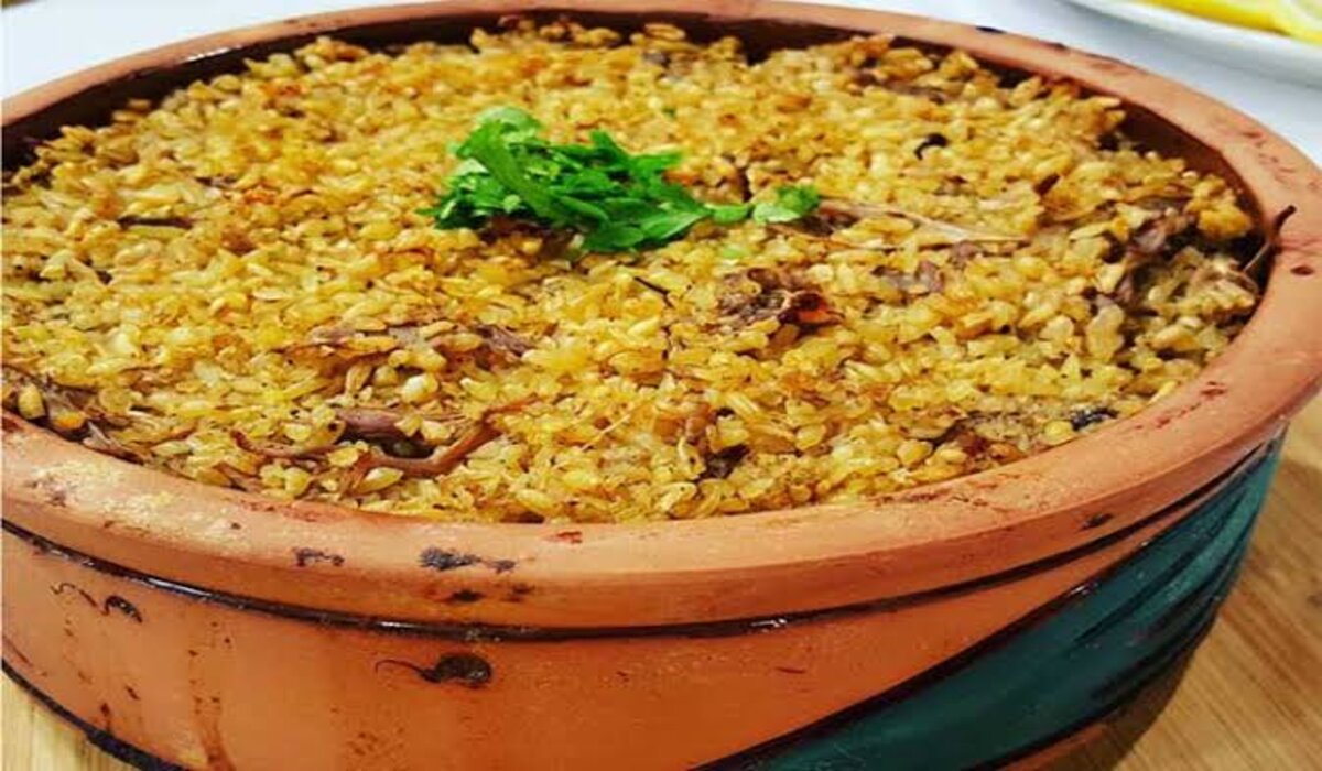 رمضانك عندنا.. طريقة عمل طاجن فريك بالكبد والقوانص