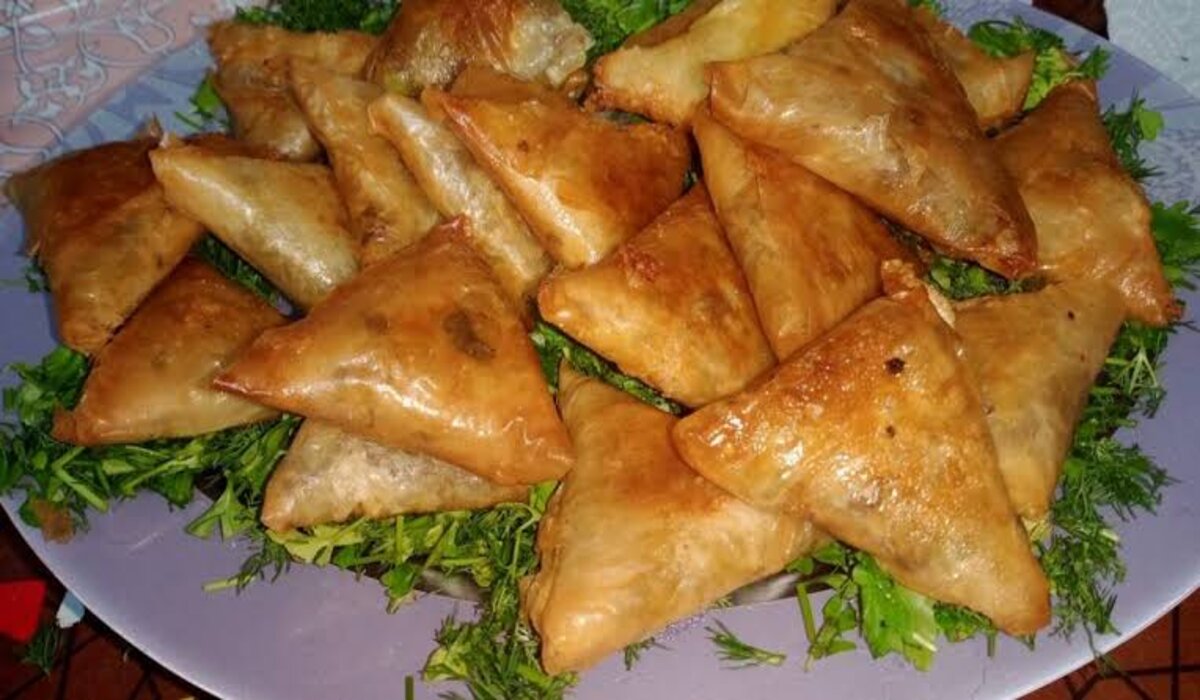 لفطار لذيذ وسريع.. طريقة عمل السمبوسة باللحمة المنزلية