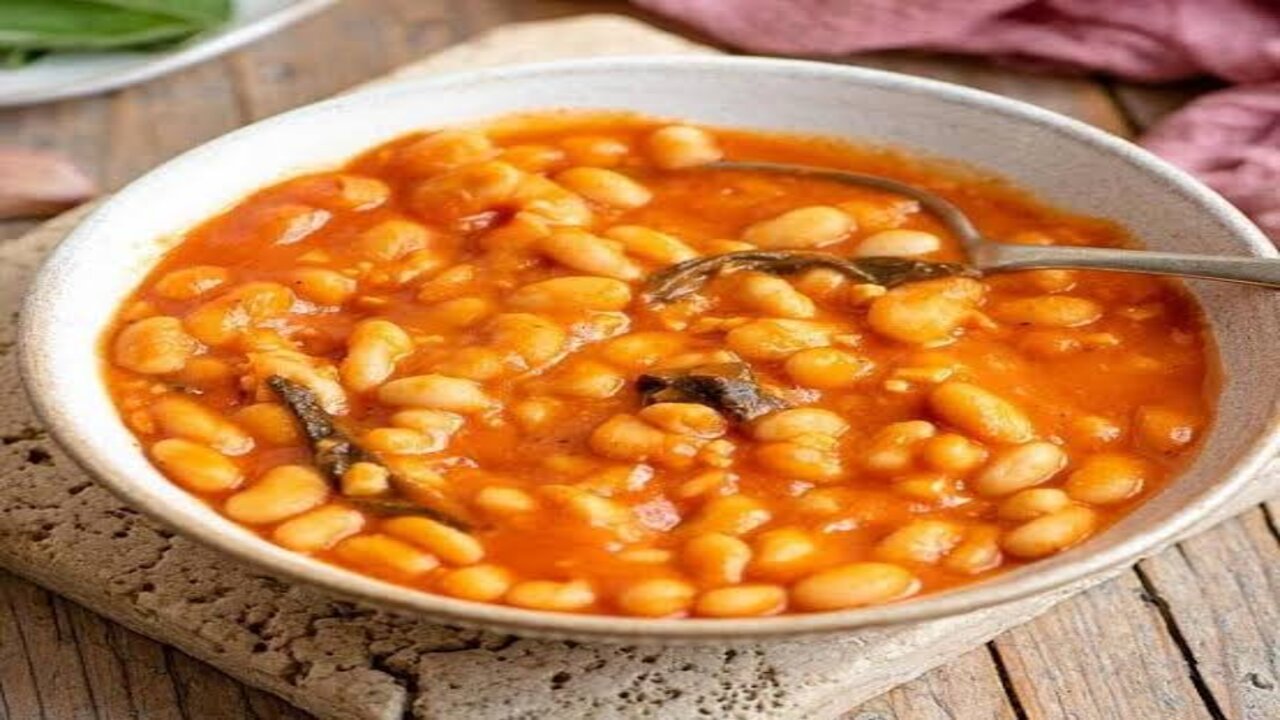 طعمها خطير.. طريقة عمل الفاصوليا البيضاء باللحم والصلصة