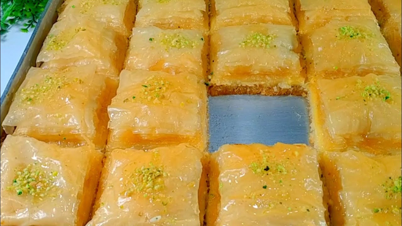 بلفة جلاش وربع كيلو كنافة .. اعملي أكبر صينية جلاش بالكنافة بخطوات بسيطة 2 بلفة جلاش وربع كيلو كنافة .. اعملي أكبر صينية جلاش بالكنافة بخطوات بسيطة