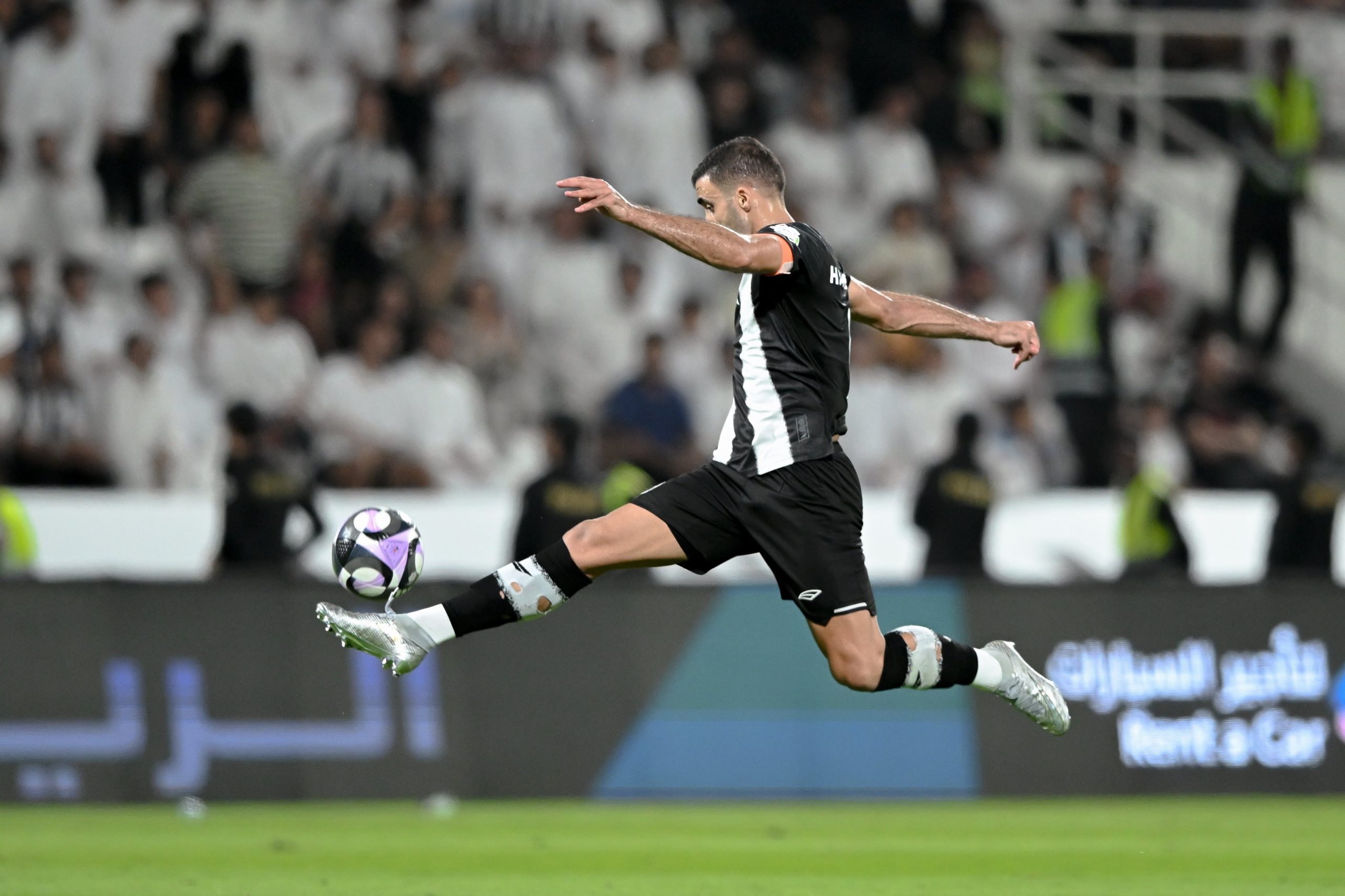 تصرف مثير من حمد الله يستفز جماهير النصر