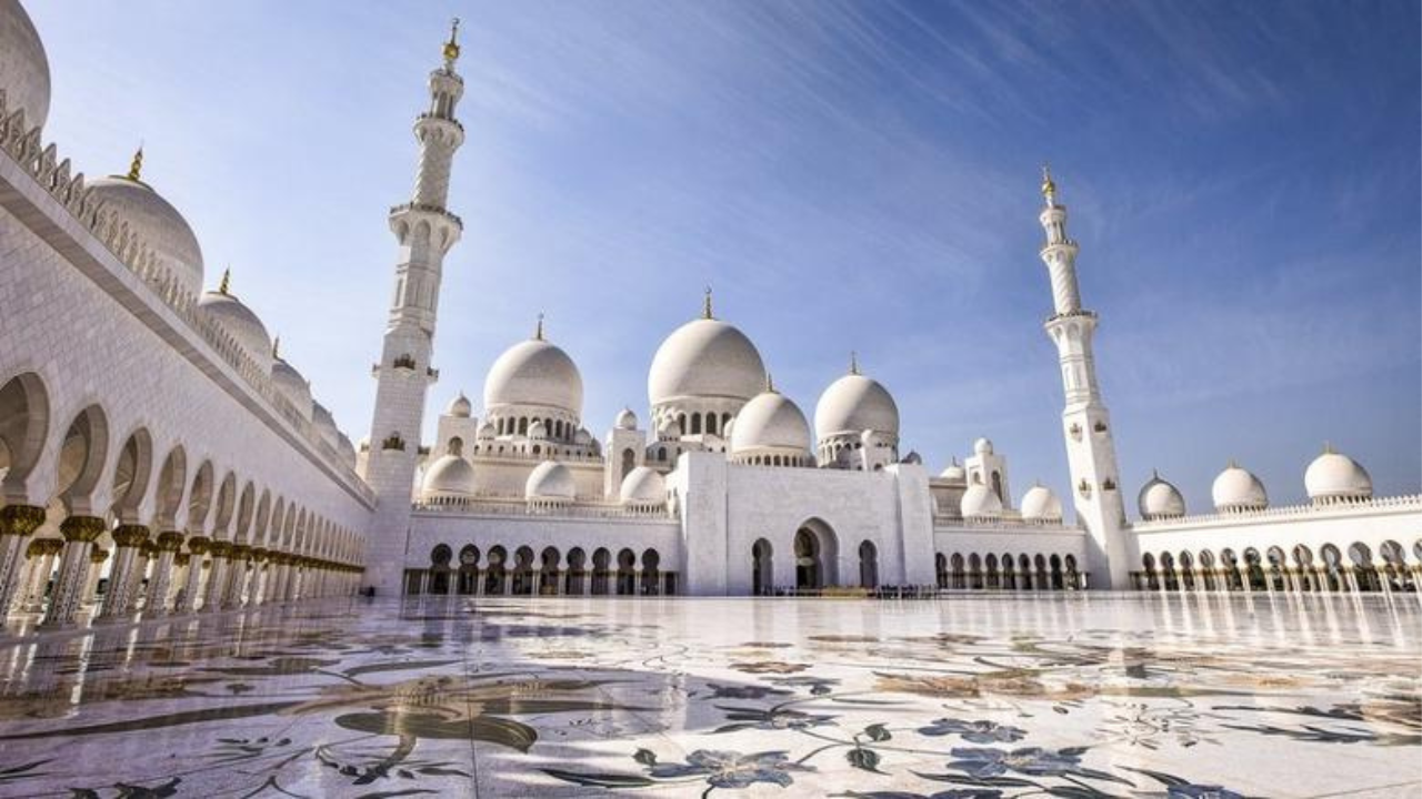 موعد الإفطار والفجر.. امساكية رمضان 2025 في سلطنة عمان خلال 30 يوم رمضاني