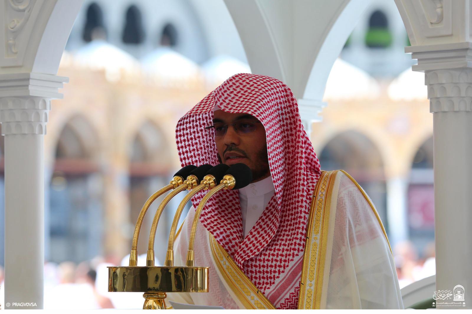 قرآن يُتلى بأعذب الأصوات.. جدول أئمة صلاة التراويح والهجد في الحرم المكي رمضان 1446
