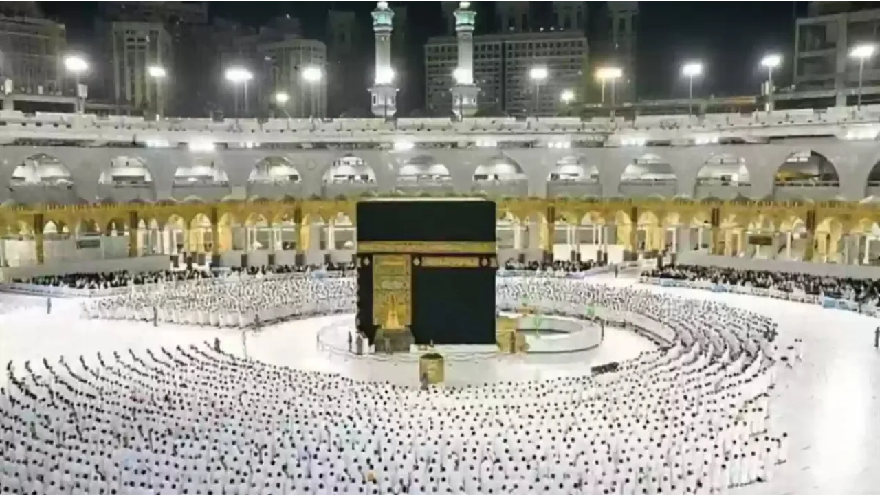 سجل الآن.. رابط تسجيل الاعتكاف في المسجد الحرام 2025 2 سجل الآن.. رابط تسجيل الاعتكاف في المسجد الحرام 2025