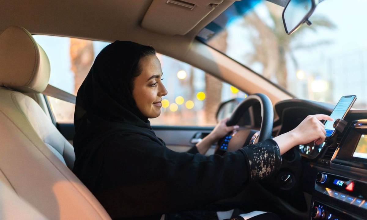 شروط استخراج رخصة قيادة للنساء في السعودية 1446هـ والمستندات المطلوبة 2 شروط استخراج رخصة قيادة للنساء في السعودية 1446هـ والمستندات المطلوبة