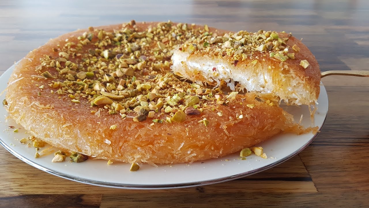 طريقة عمل الكنافة بالمهلبية مثل الجاهزة بطعم لذيذ بخطوات بسيطة