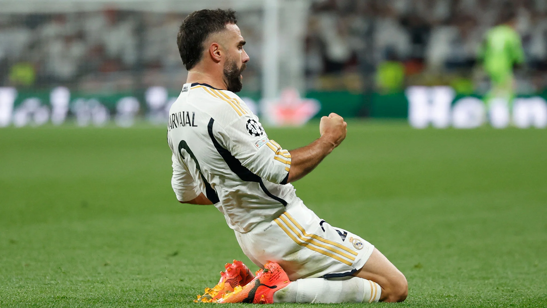 هل يقترب من التعافي؟.. كارفاخال يفاجئ جماهير ريال مدريد 2 هل يقترب من التعافي؟.. كارفاخال يفاجئ جماهير ريال مدريد
