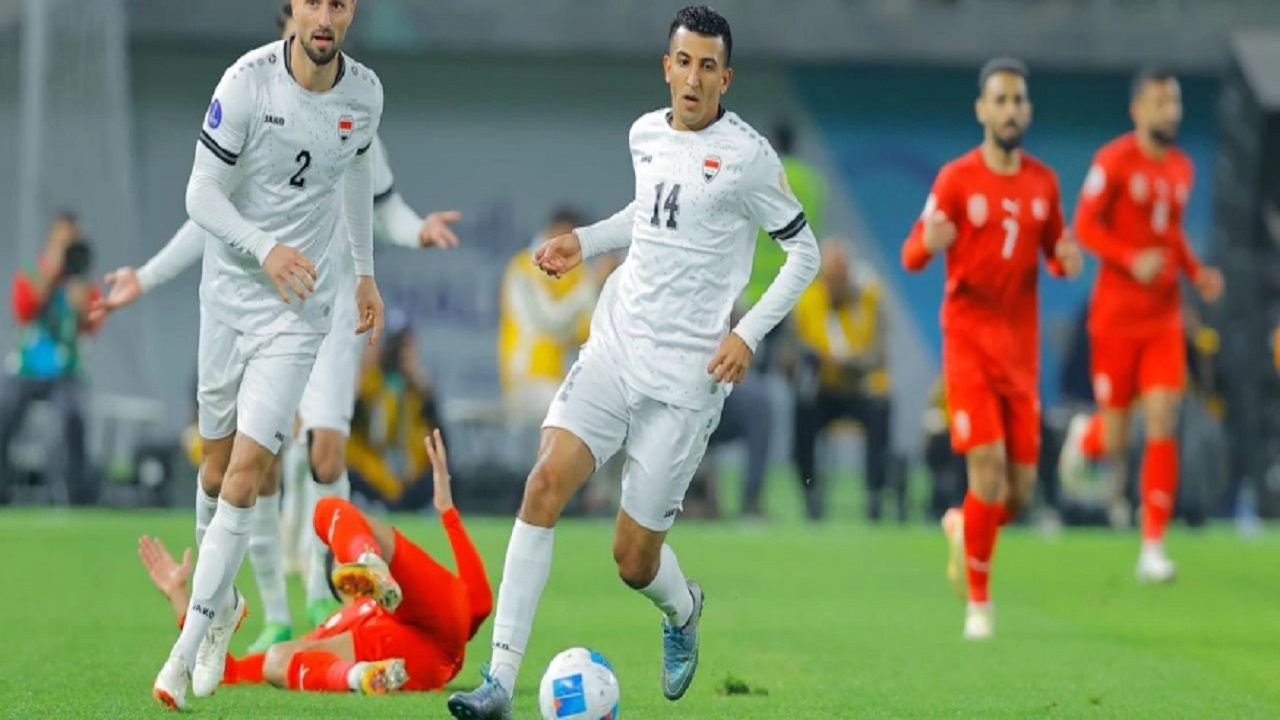 لعبة اليوم .. مباراة العراق والكويت في تصفيات أسيا المؤهلة لكأس العالم 2026 والقنوات الناقلة بتعليق “عصام الشوالي”