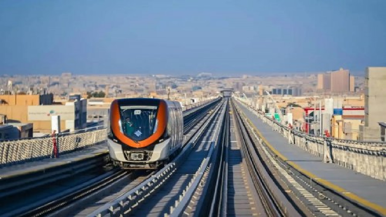 اعرف بمواعيد تشغيل النقل العام بالعاصمة السعودية الرياض بعد إجازة عيد الفطر