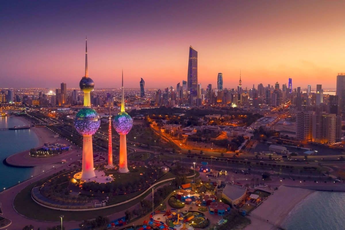 “رسميًا” عيد الفطر 2025 في الكويت يوم 30 مارس 2025 .. ومركز العجيزي يؤكد صعوبة رؤية الهلال بالعين المجردة