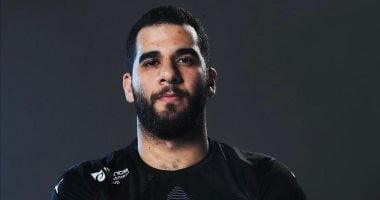 الأهلي يناقش مع ديفيز خيارات تعويض ثنائي اليد “عادل وفيصل” للاحتراف
