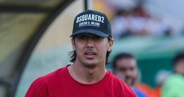 عمرو جمال نجم الأهلي يحتفل ببلوغه 34 عاماً وسط أجواء احتفالية خاصة