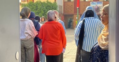 تفتيش شامل لطلاب الثانوية العامة قبل انطلاق امتحانات الفيزياء والتاريخ.. صور