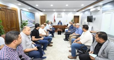 وزير الإسكان يترأس اجتماعاً لمتابعة مشروعات مركز مارينا العلمين السياحي