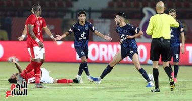 الأهلي يتصدى لبيراميدز في الجولة الخامسة من الدوري الممتاز 30 أغسطس 2 الأهلي يتصدى لبيراميدز في الجولة الخامسة من الدوري الممتاز 30 أغسطس
