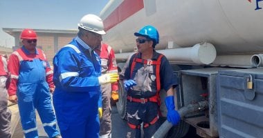 وزارة البترول تراقب بشكل ميداني نظام الشحن والتوزيع في مستودع العدوة بمحافظة الفيوم