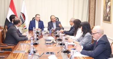 وزير قطاع الأعمال يلتقي رئيس الجهاز المركزي للتنظيم والإدارة لبحث سبل تعزيز التعاون المشترك