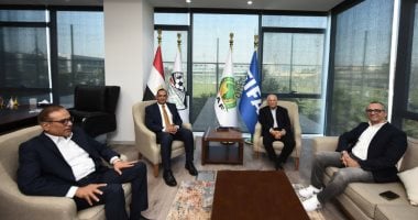 أبو ريدة يتفق مع نائب وزير التعليم على بروتوكول لاكتشاف المواهب الشابة 2 أبو ريدة يتفق مع نائب وزير التعليم على بروتوكول لاكتشاف المواهب الشابة