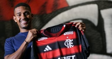 صفقة لينو التاريخية تنقل فلامنجو إلى قمة كرة القدم بعد انتقاله من أتلتيكو مدريد