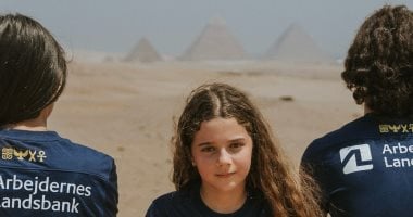 قميص نورشيلاند الدنماركي يتألق بألوان الهيغوغليفية أمام الأهرامات 5 قميص نورشيلاند الدنماركي يتألق بألوان الهيغوغليفية أمام الأهرامات