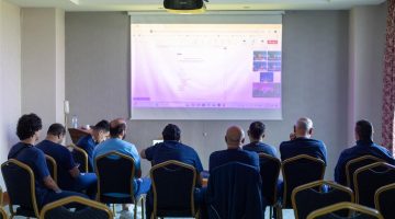 فيفا يناقش مع إدارة بيراميدز الاستعدادات لمواجهة أوكلاند في كأس