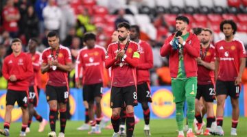 لاعب مانشستر يونايتد يلفت الأنظار نحو الدوري السعودي بعد عدم