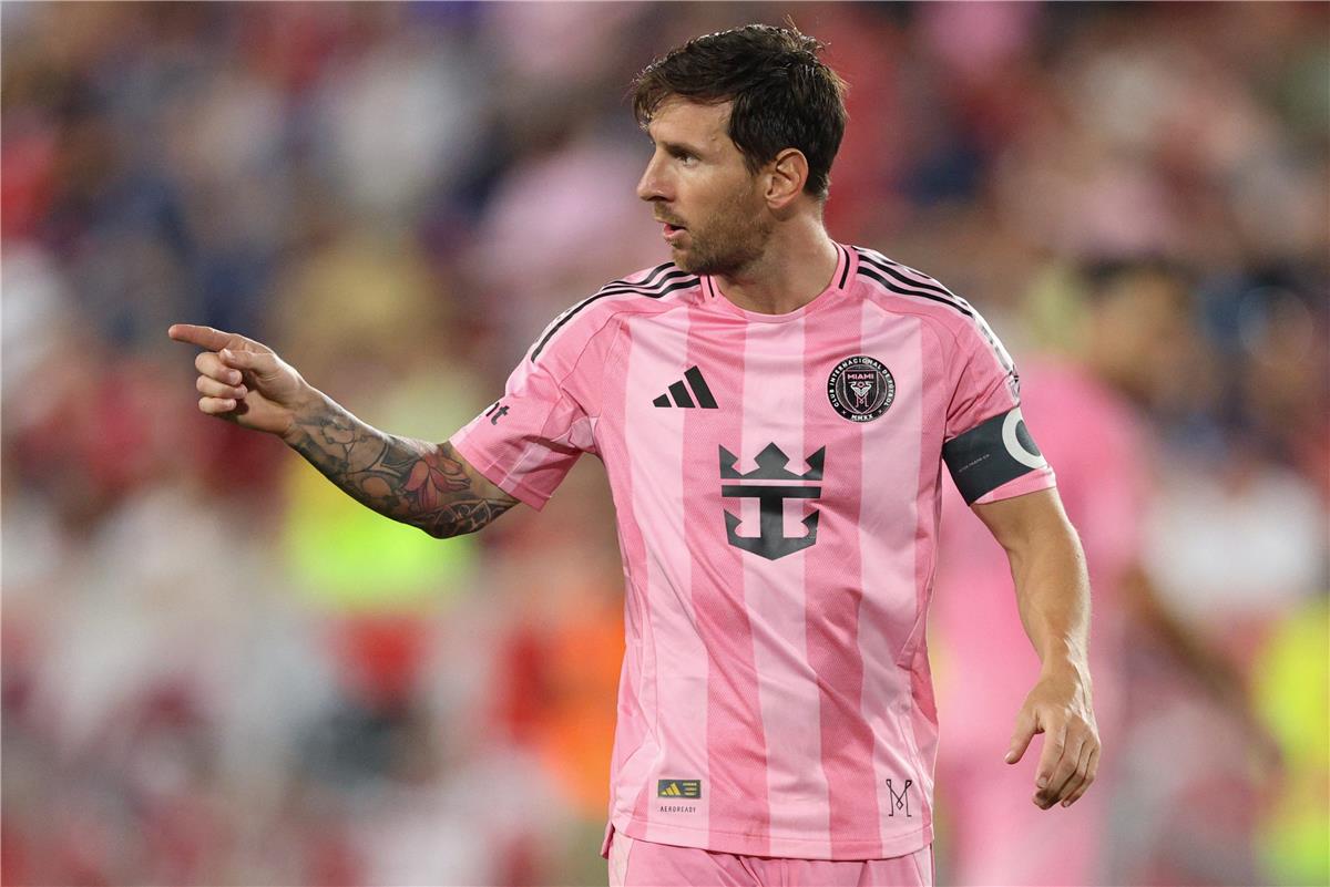 ميسي يحقق إنجازا تاريخيا في الدوري الأمريكي ويفاجئ الجماهير 2 ميسي يحقق إنجازا تاريخيا في الدوري الأمريكي ويفاجئ الجماهير