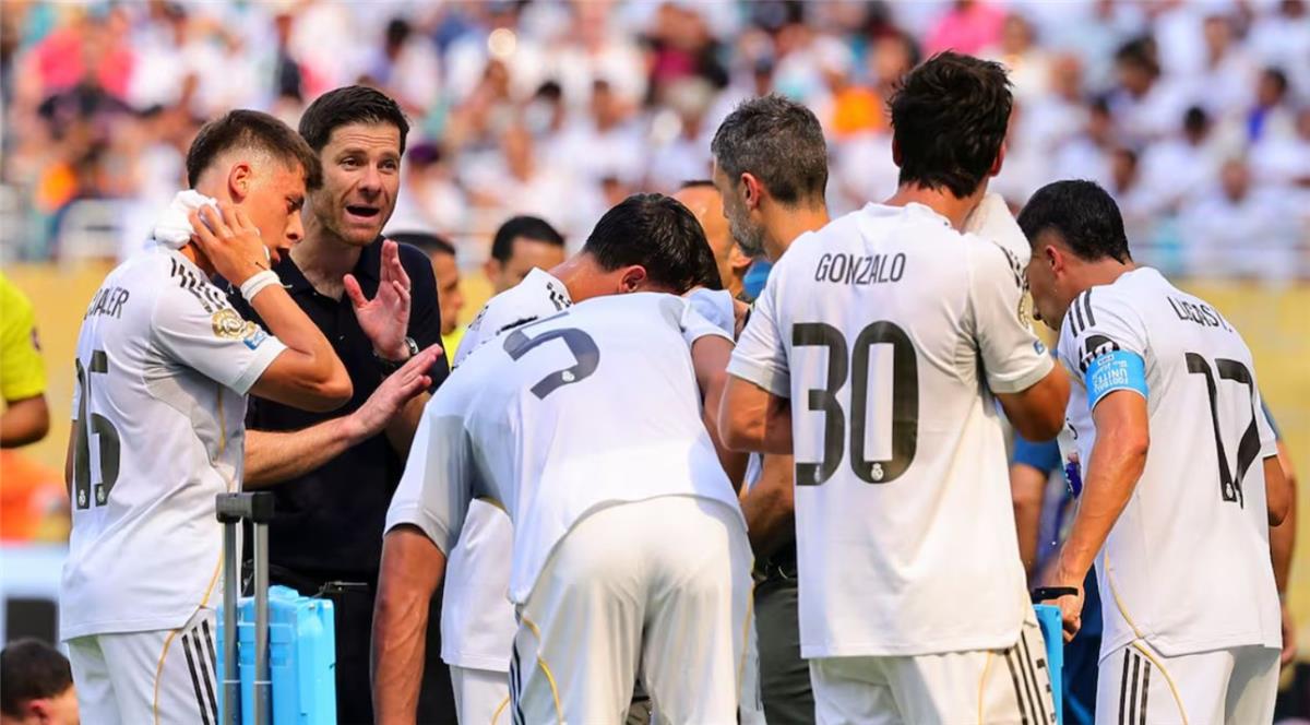 ريال مدريد يعبر عن استيائه قبل لقاء أوساسونا في ظل قضية تاريخية بالليجا 5 ريال مدريد يعبر عن استيائه قبل لقاء أوساسونا في ظل قضية تاريخية بالليجا