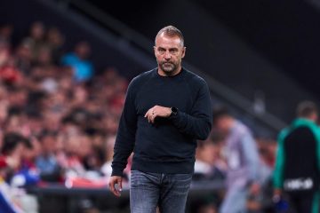لاعب برشلونة يتمسك بالبقاء ويصر على رفض عروض الانتقال له