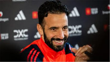 مانشستر يونايتد يستعد بقوة لمواجهة آرسنال في بداية الدوري الإنجليزي